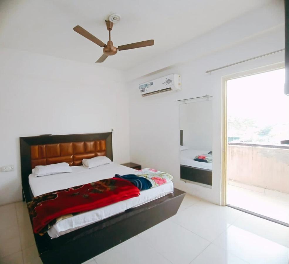 Homestay Ac Dormitory New Delhi Exterior foto