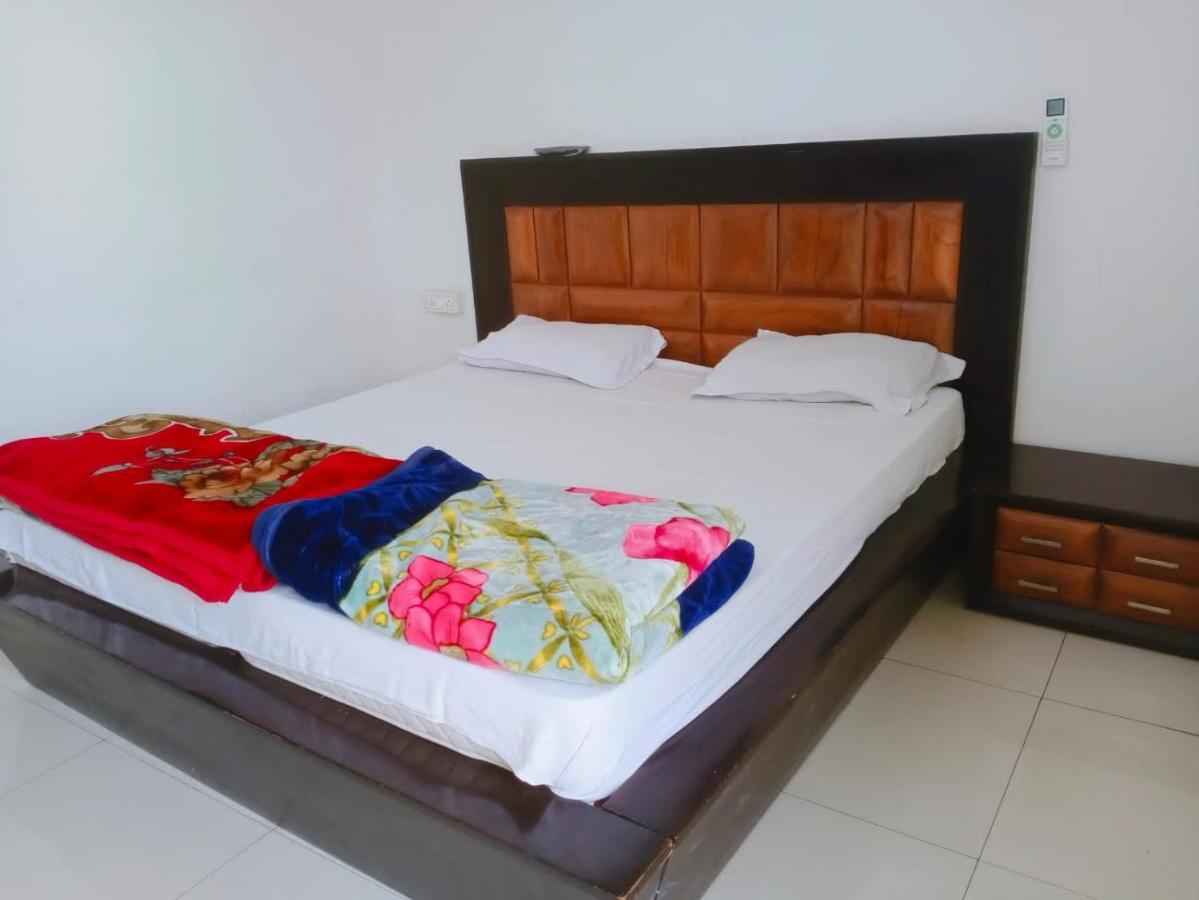 Homestay Ac Dormitory New Delhi Exterior foto
