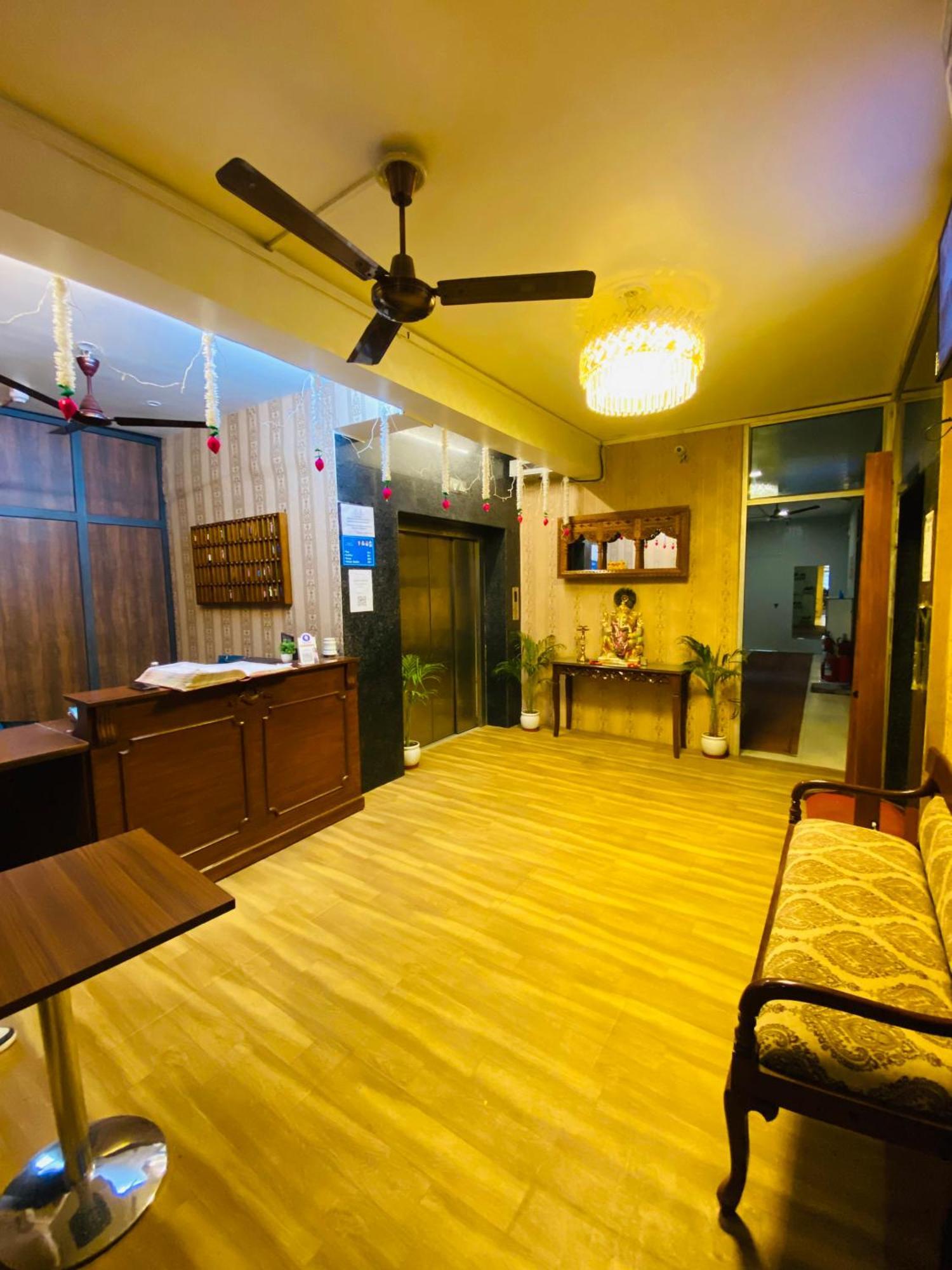 Homestay Ac Dormitory New Delhi Exterior foto