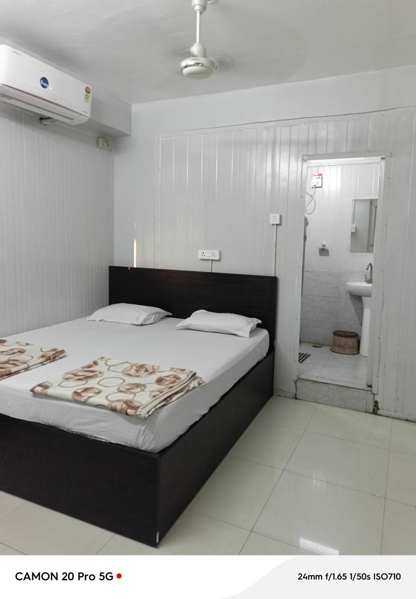 Homestay Ac Dormitory New Delhi Exterior foto