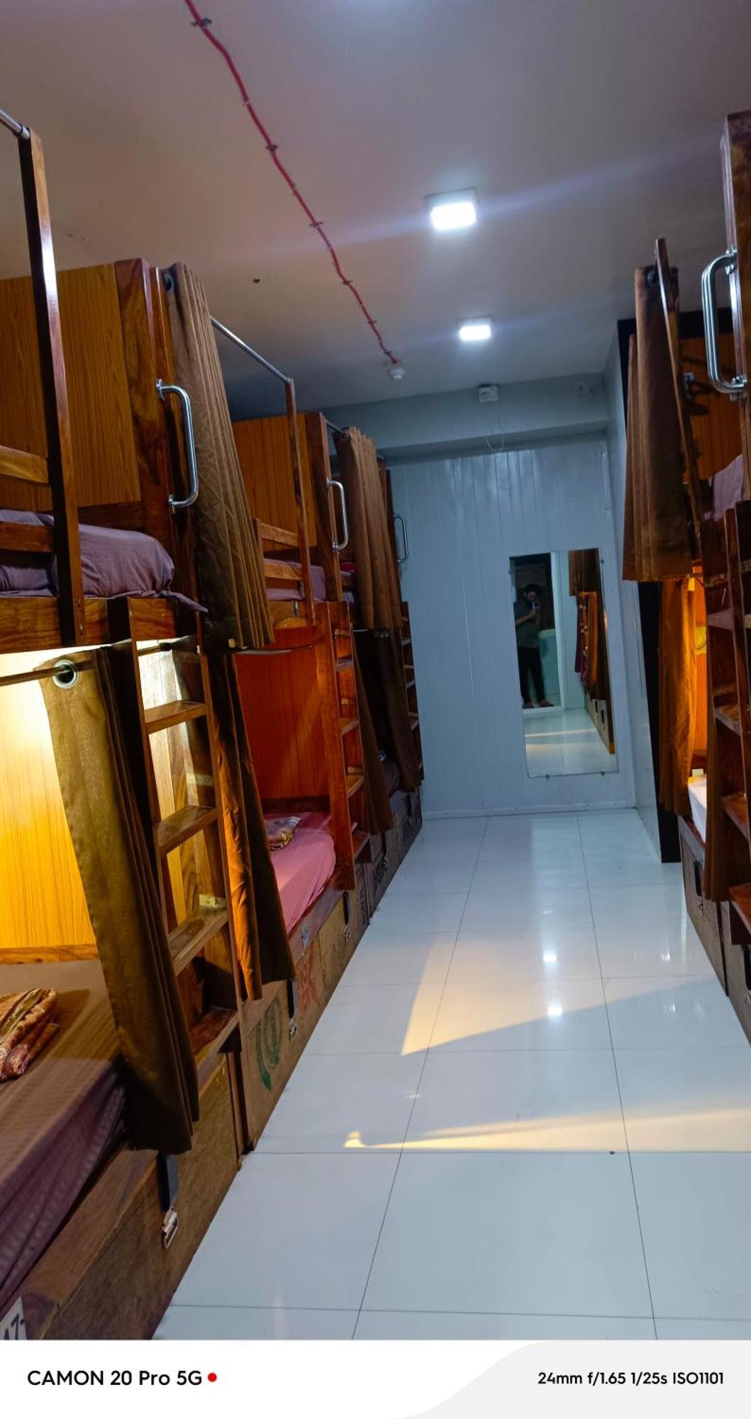 Homestay Ac Dormitory New Delhi Exterior foto