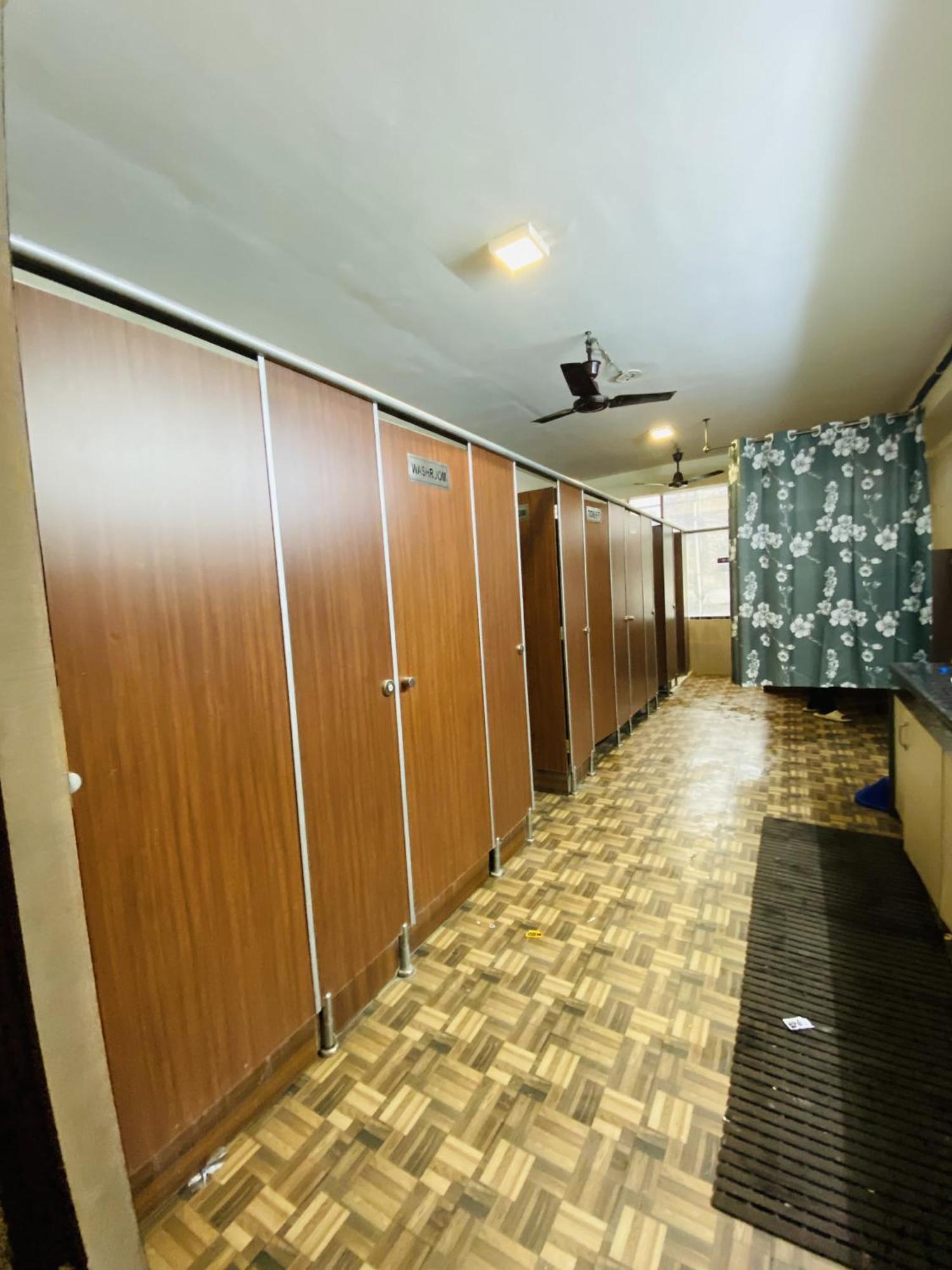 Homestay Ac Dormitory New Delhi Exterior foto